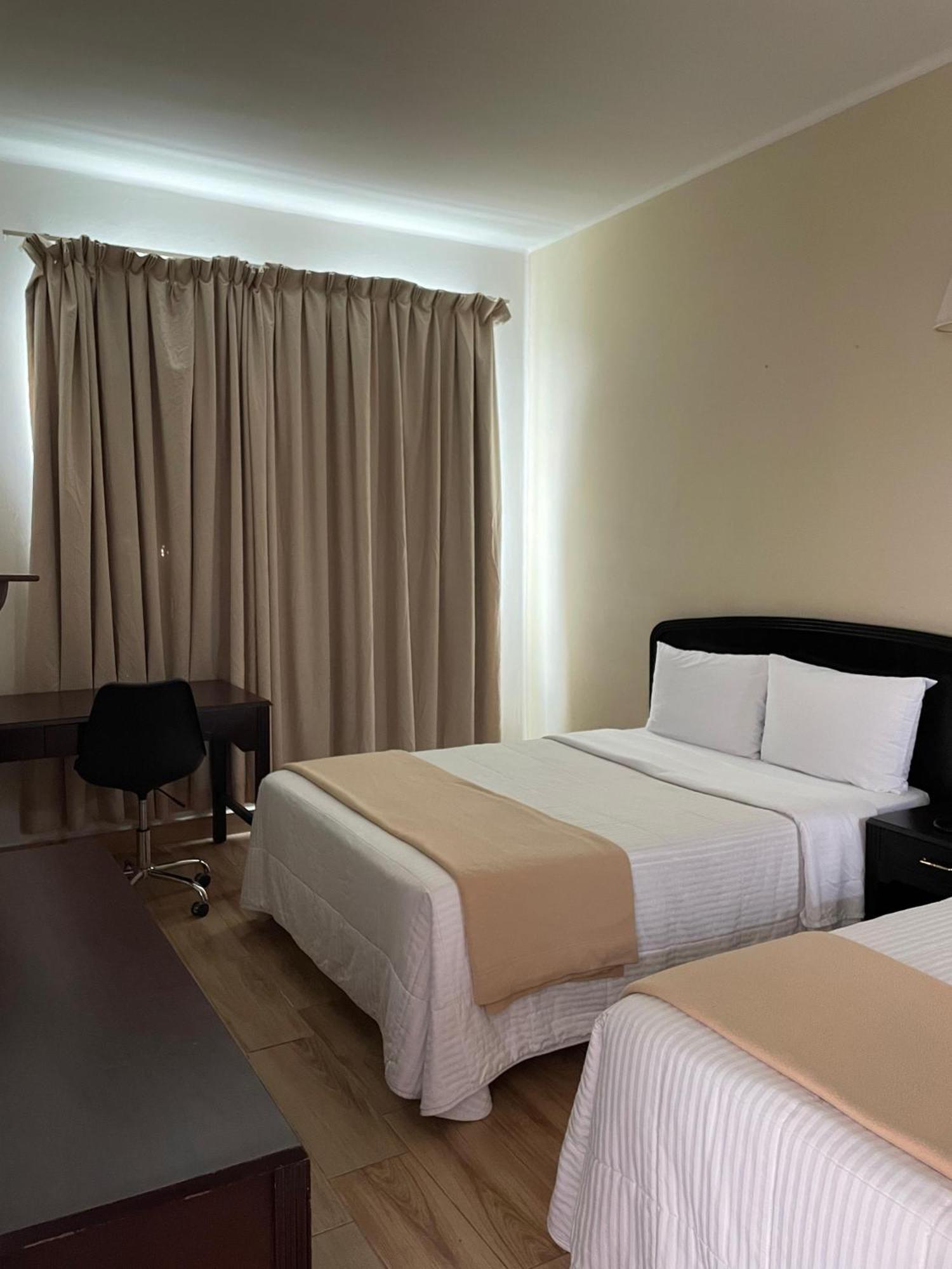 Hotel Plaza del Arco Express Monterrey Esterno foto