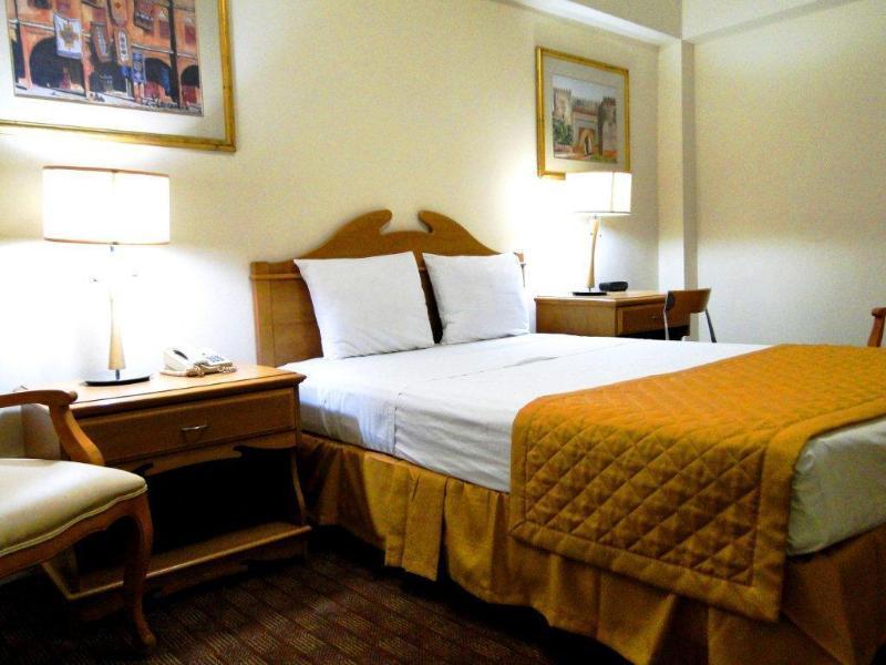 Hotel Plaza del Arco Express Monterrey Esterno foto