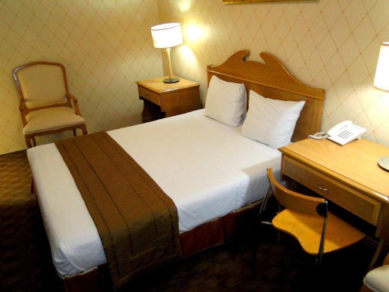 Hotel Plaza del Arco Express Monterrey Esterno foto