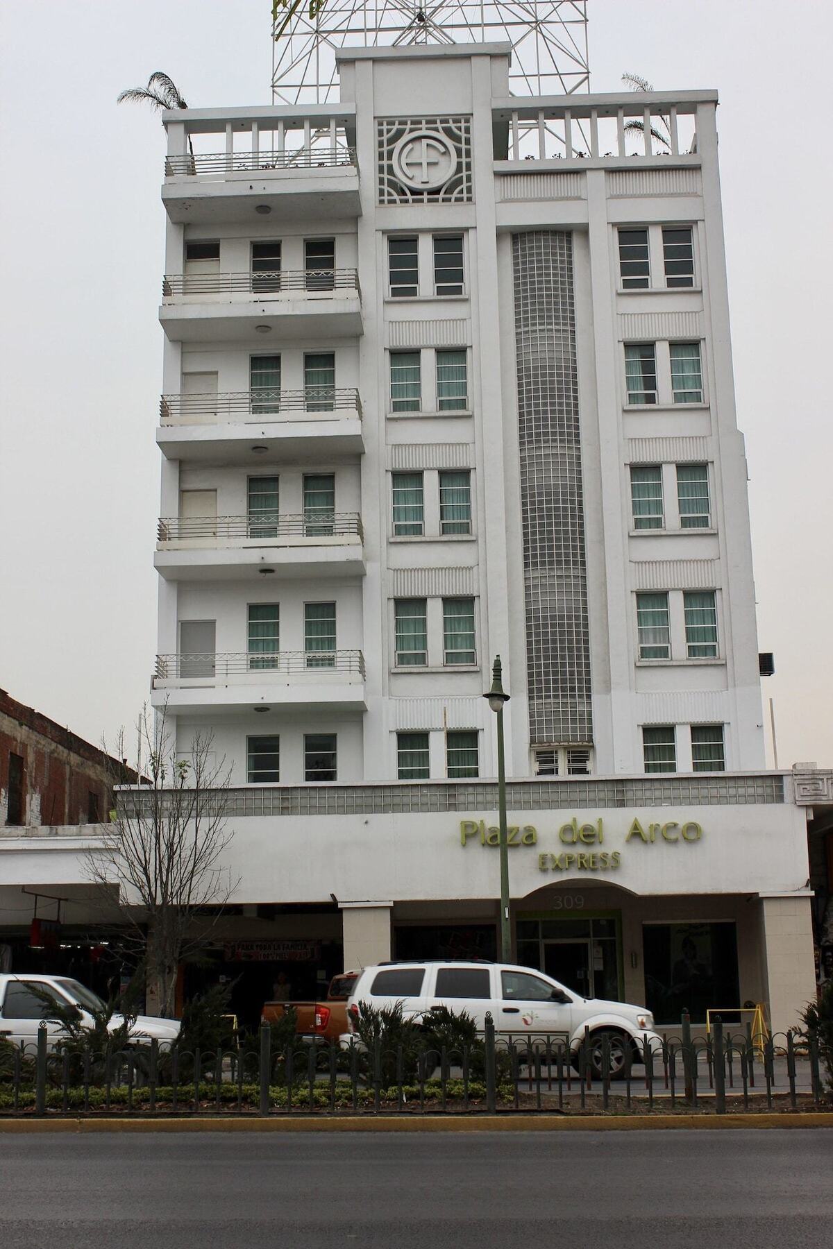 Hotel Plaza del Arco Express Monterrey Esterno foto